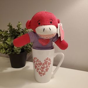 🌺 3/$25 Sock Monkey in mug with heart design 💕